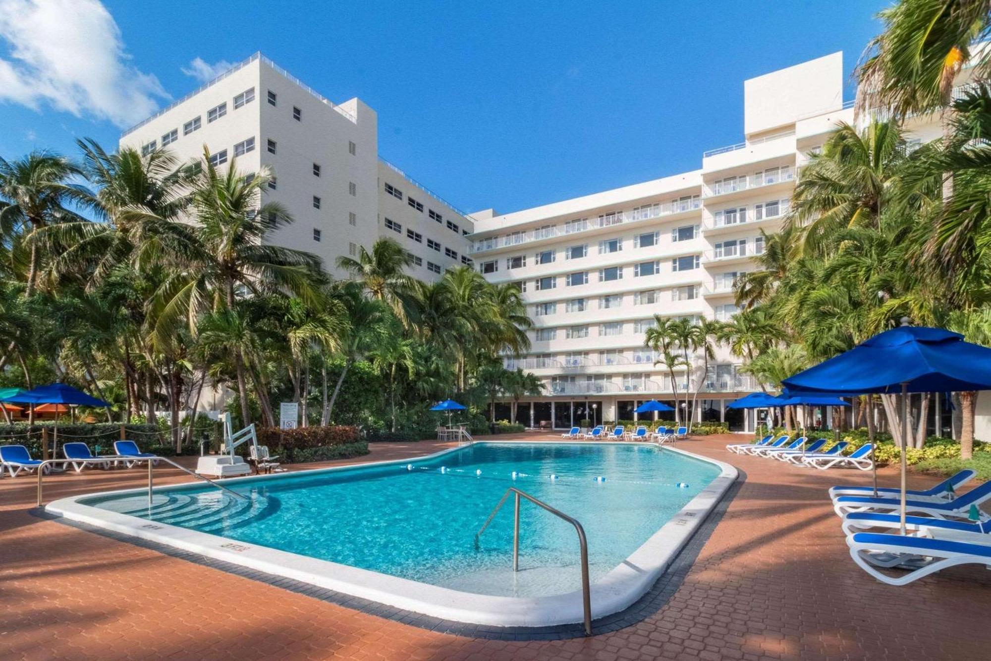 Radisson Resort Miami Beach Exterior foto